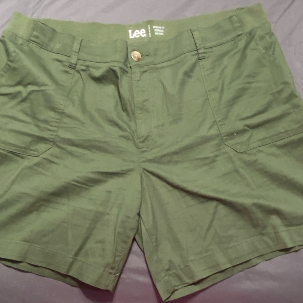 Lee brand size 2 shorts. SMOKE FREE HOME